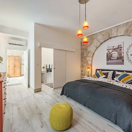 Porta D'oro Pensionat Pula